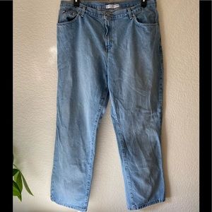Tommy Hilfiger vintage boyfriend jeans